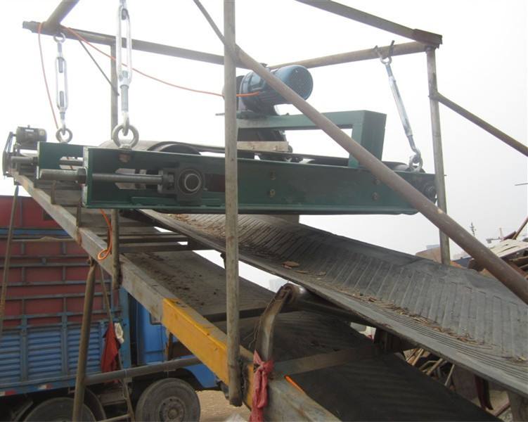 悬挂式永磁除铁器