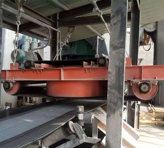 悬挂式电磁除铁器